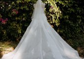 Vì sao tùng phồng có vải lót lại quan trọng trong việc tạo form dáng váy cưới? 