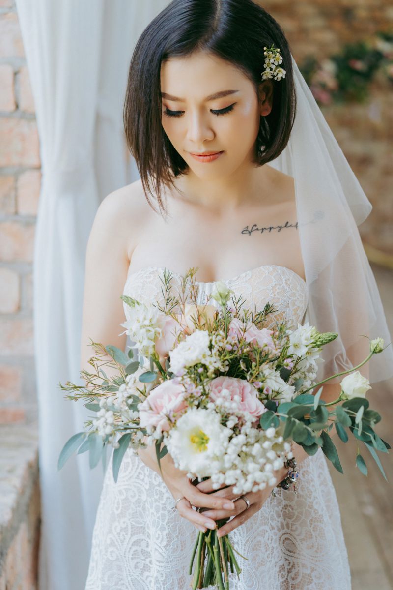 Marry Blog  Váy phụ dâu màu đen ngắn cúp ngực